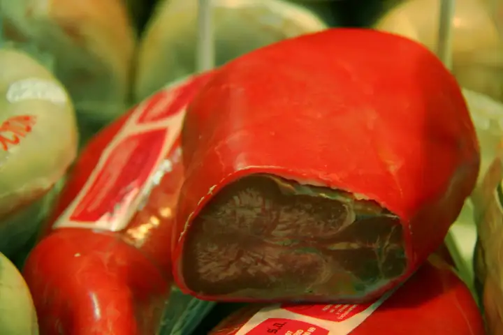 Piatto di lingua, ingrediente del quinto quarto. Foto: Tamorlan, Wikimedia Commons, CC BY 3.0