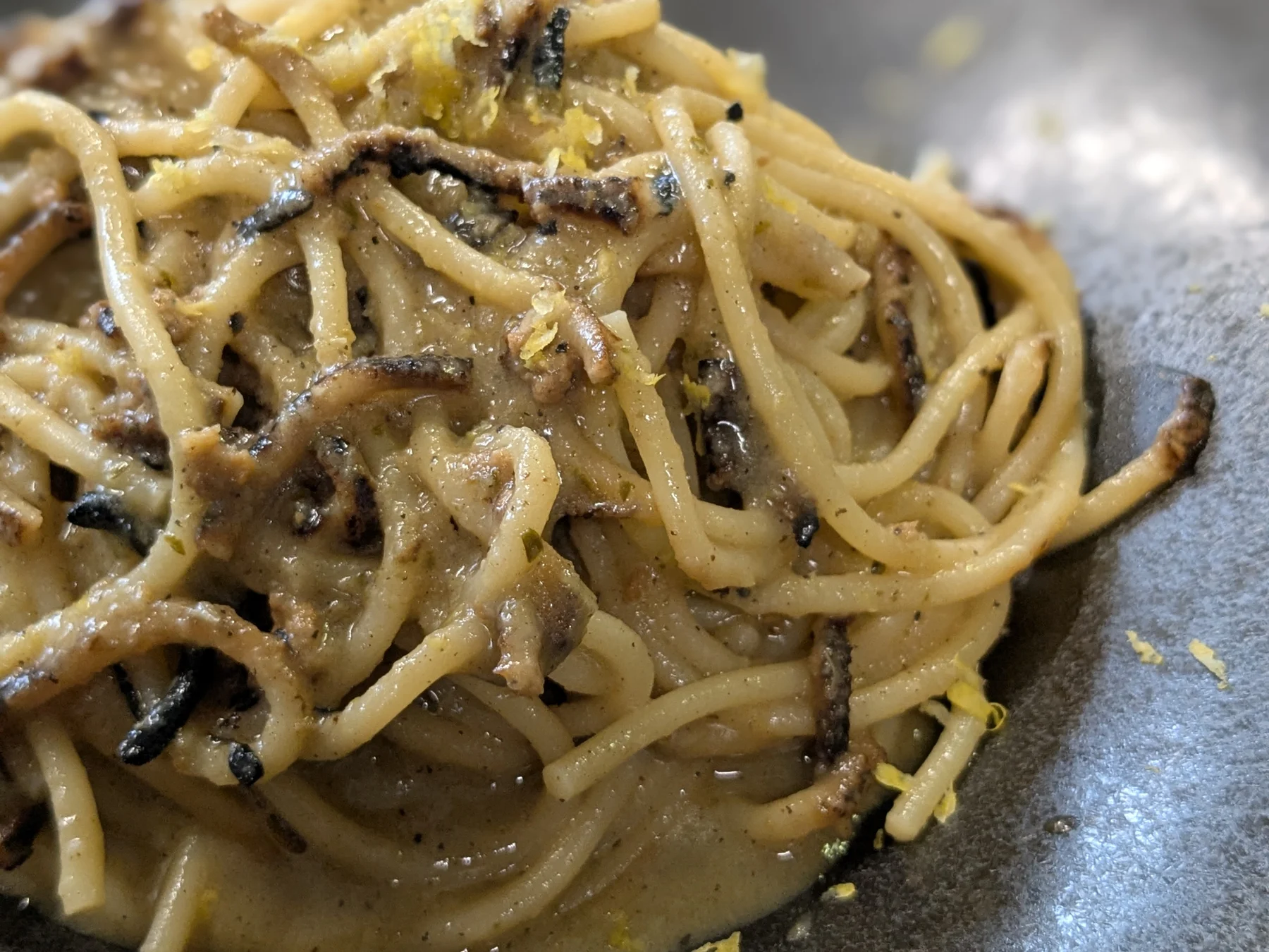 Spaghettone al Camino con Sarde del Garda e Limone